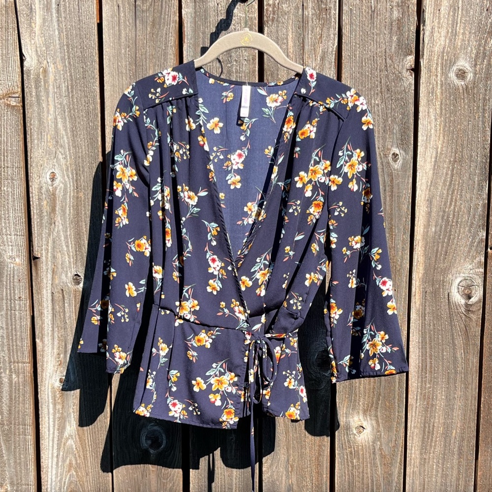 Xhilaration peplum wrap top size small